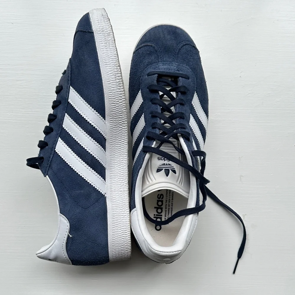 Adidas GAZELLE Women’s Dark Blue and White Sneakers Navy - Picture 4 of 5